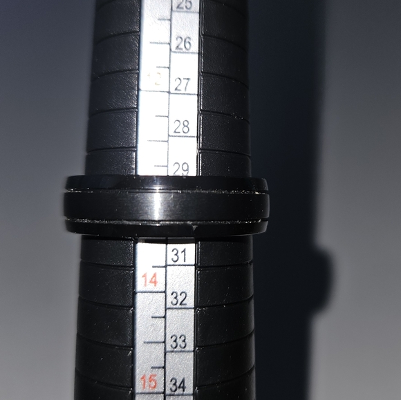 ==Men's tungsten wedding band - Picture 8 of 17